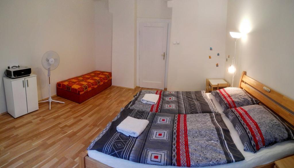 Jezerka Apartments Prag Eksteriør billede