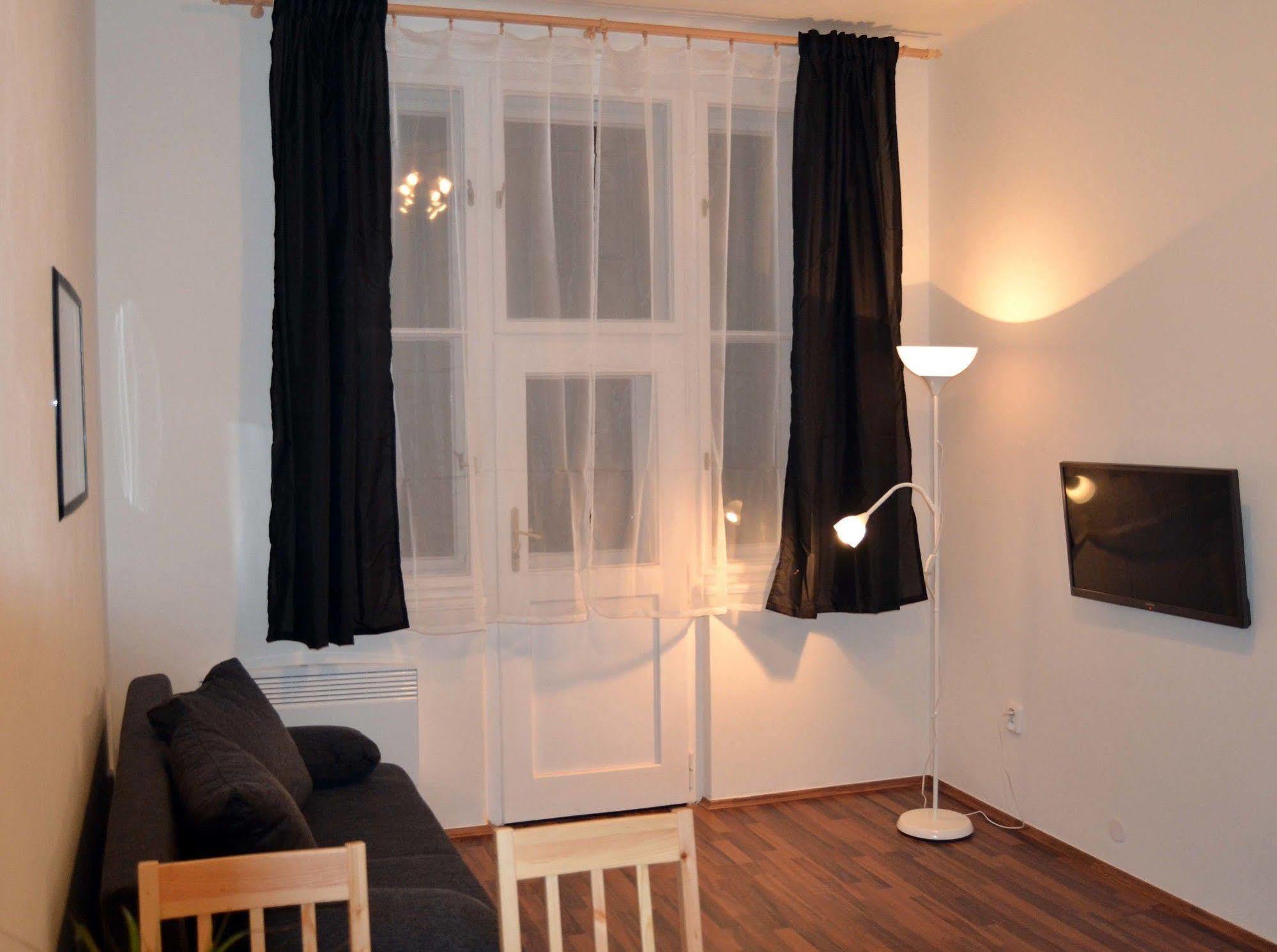 Jezerka Apartments Prag Eksteriør billede