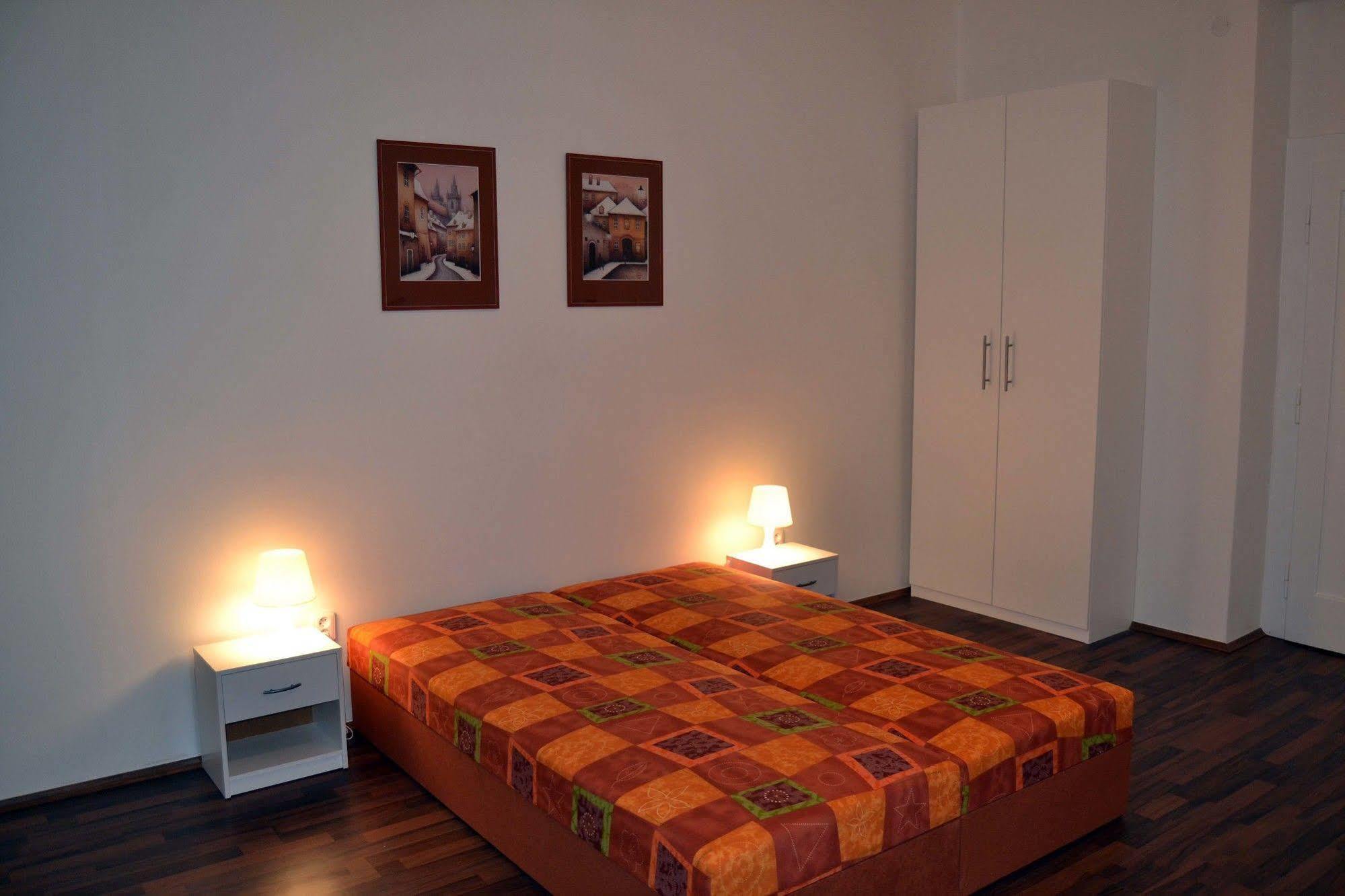 Jezerka Apartments Prag Eksteriør billede