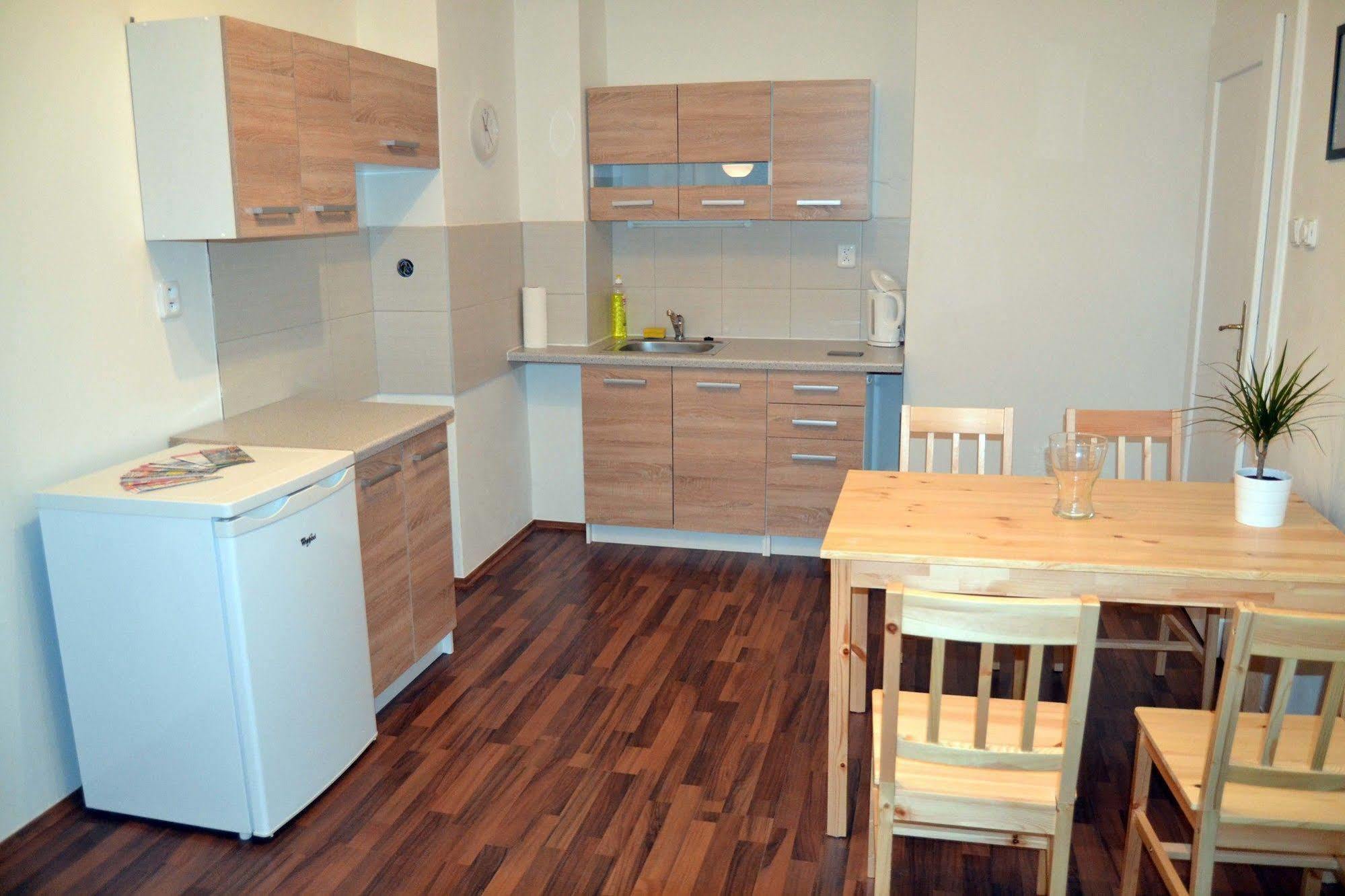 Jezerka Apartments Prag Eksteriør billede